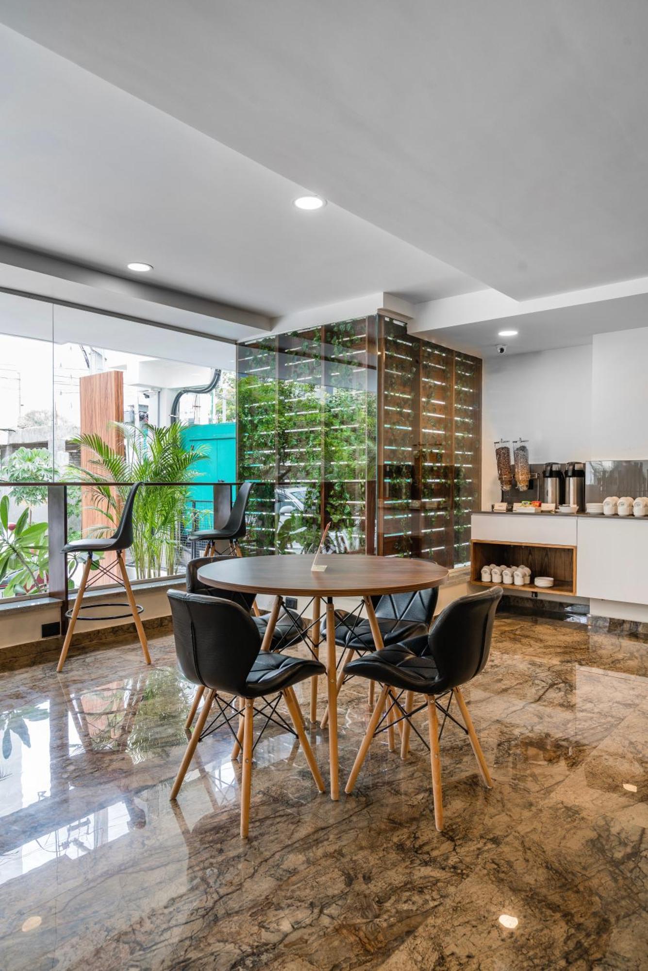Skyla Studios & Suites - Hitech City Χιντεραμπάντ Εξωτερικό φωτογραφία